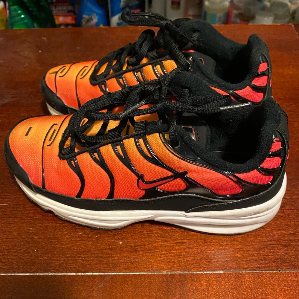 SIZE 3 AIRMAX